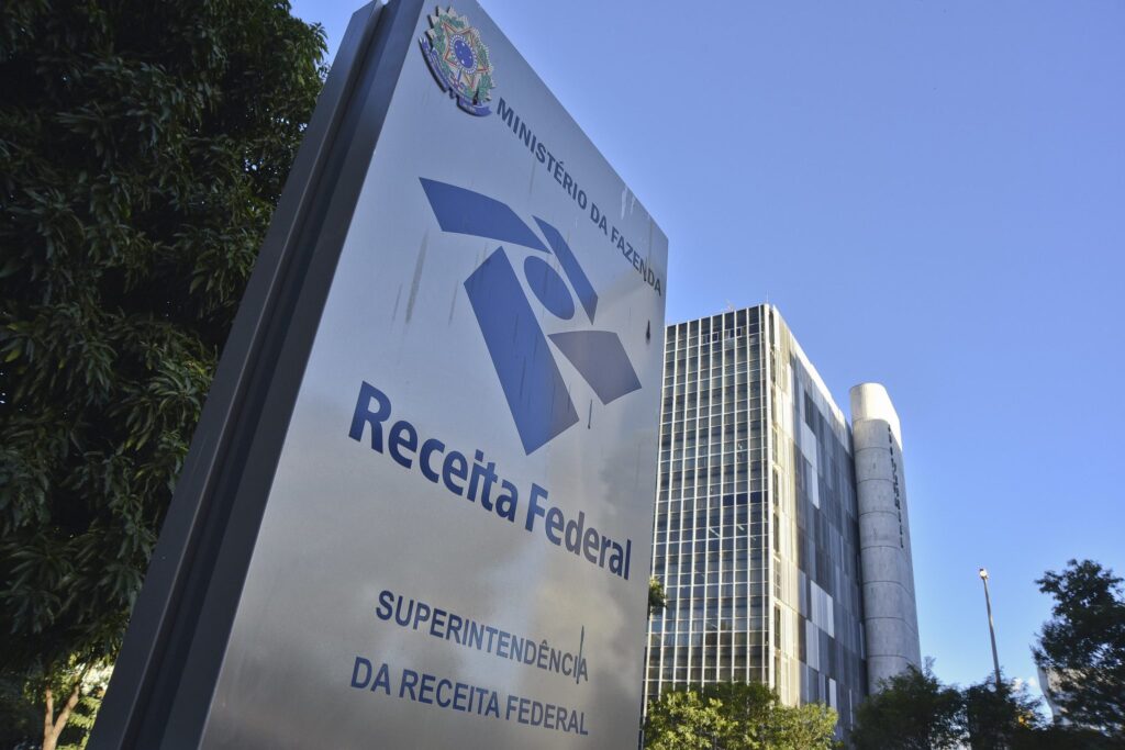 LDO aponta redução do risco fiscal tributário da União para R$ 875,3 bilhões em 2024