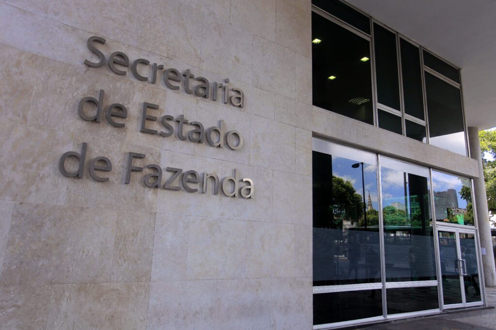 Sefaz-RJ afasta análise prévia de isenção de ITD para associação cultural antes da ocorrência da doação