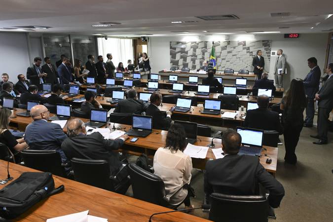 Adiada votação de projeto que muda cálculo do ITR