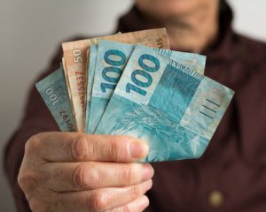 Valor bloqueado antes de acordo fiscal deve abater dívida sem desconto, decide STJ
