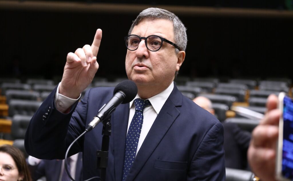 Danilo Forte pede suspensão do LRCAP pelo TCU e inquérito policial da PF