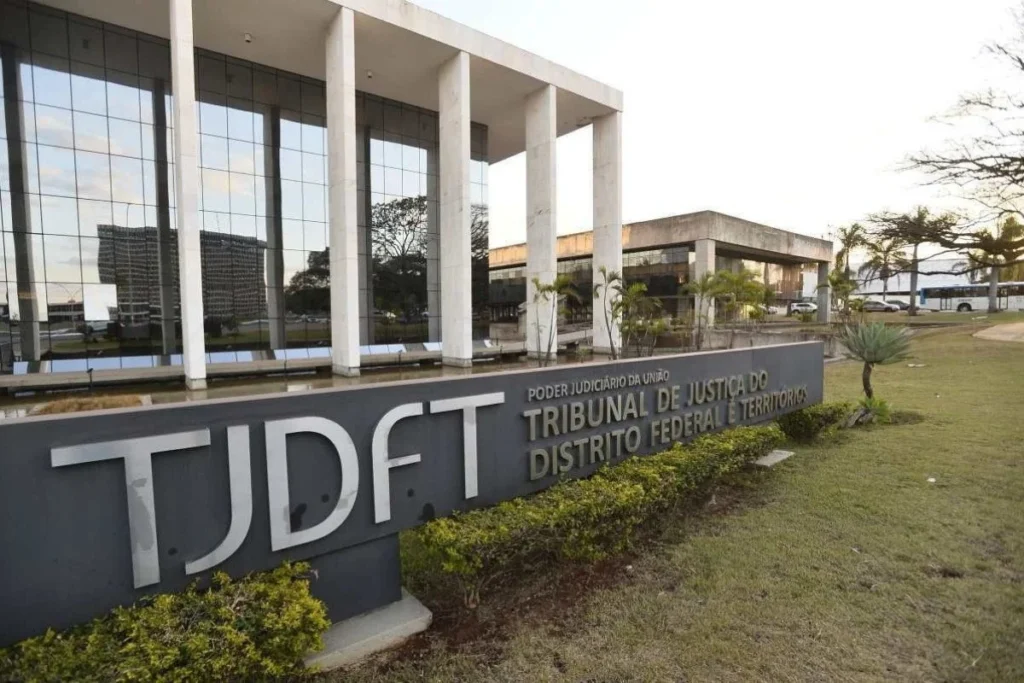 Concessionário de imóvel público responde pelo IPTU e pela TLP independentemente de ocupação por terceiros, decide TJDFT