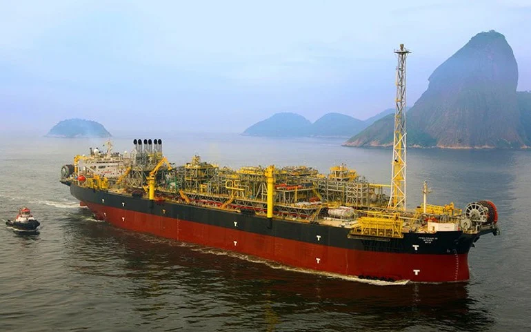 FPSO Cidade de Niterói começa ser reciclado na Dinamarca