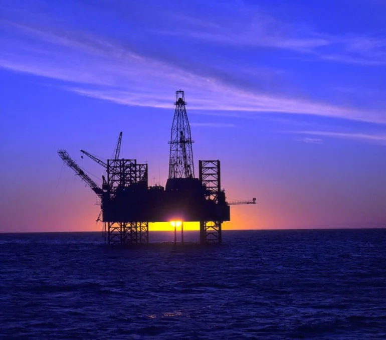 Petrobras reduz emissão em 36% e prevê US$ 13 bi em descarbonização