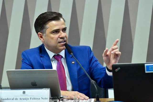 Tarifa continuará sob pressão sem reforma de custos, diz Sandoval