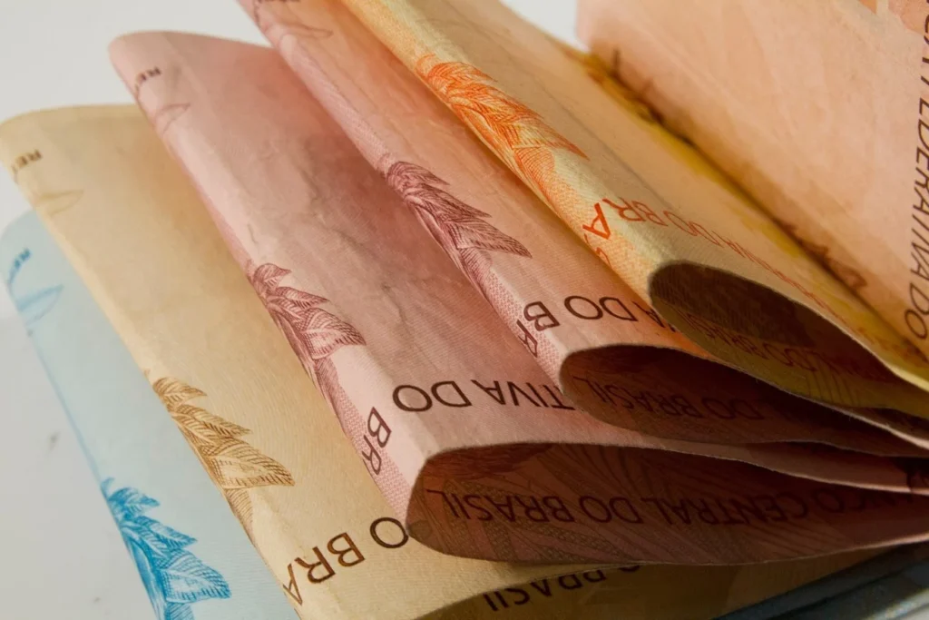 Distribuidoras somam R$ 29,5 milhões em débitos à Conta Bandeiras em maio