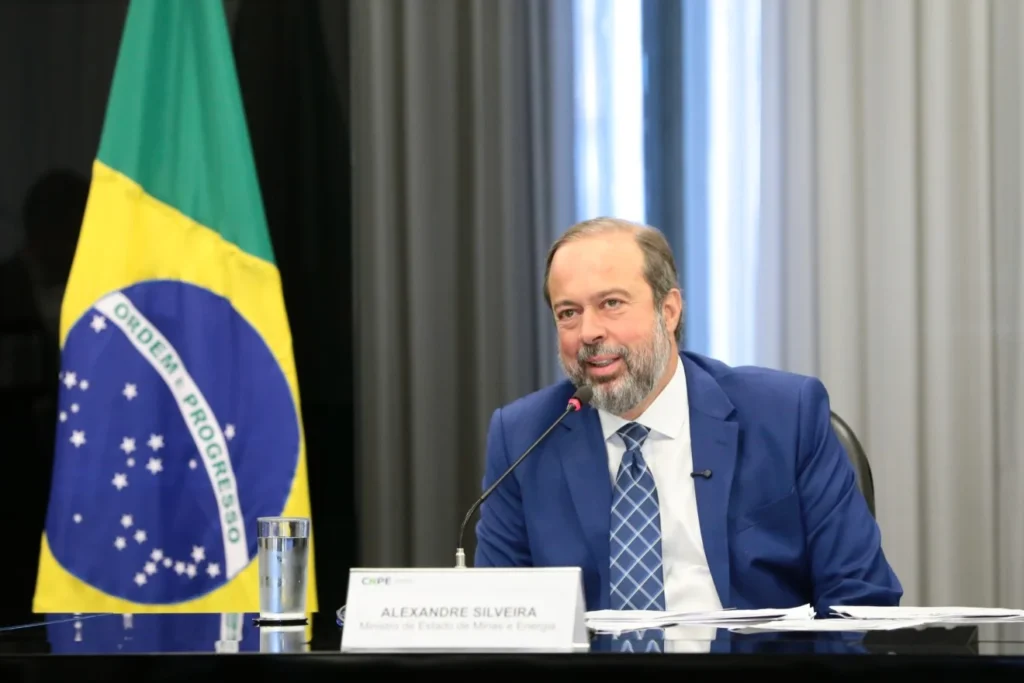 Leilões de gás de 2026 e 2030 poderão atender termelétricas, diz Silveira