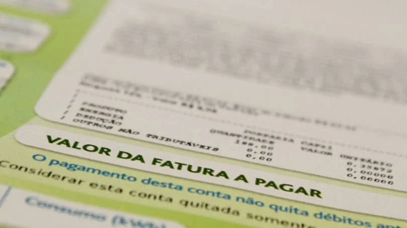 Governo amplia tarifa social, mas número de beneficiários cai em 586 mil