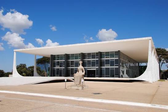 Justiça reconhece direito a crédito tributário para empresas atingidas pelo corte de benefícios da LC 224/2025, e CNI leva a discussão ao STF