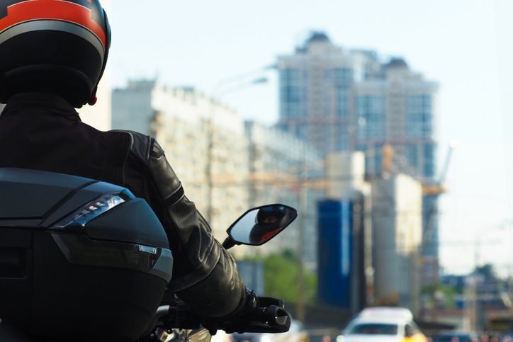 Vendedor motociclista garante direito a adicional de periculosidade