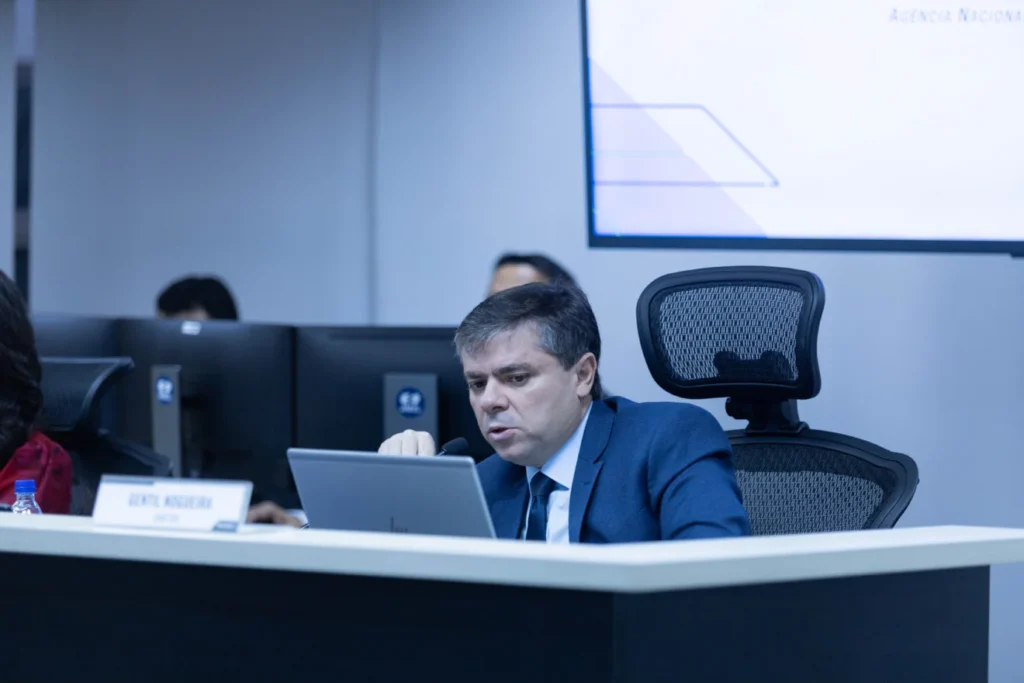 Encargo das baterias entra em consulta com duas propostas de rateio
