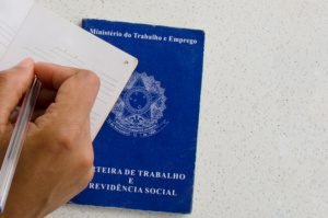 Contrato de PJ sem pessoalidade do serviço não gera vínculo empregatício