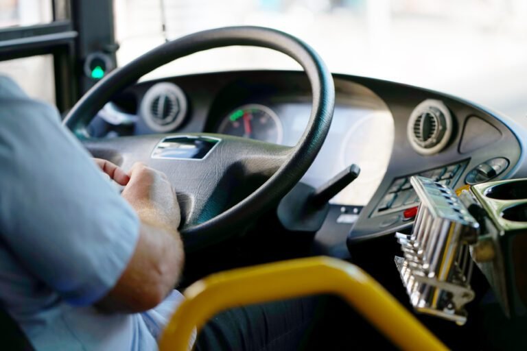 TRT-3 reconhece acúmulo de funções de motorista que fazia manutenção de ônibus