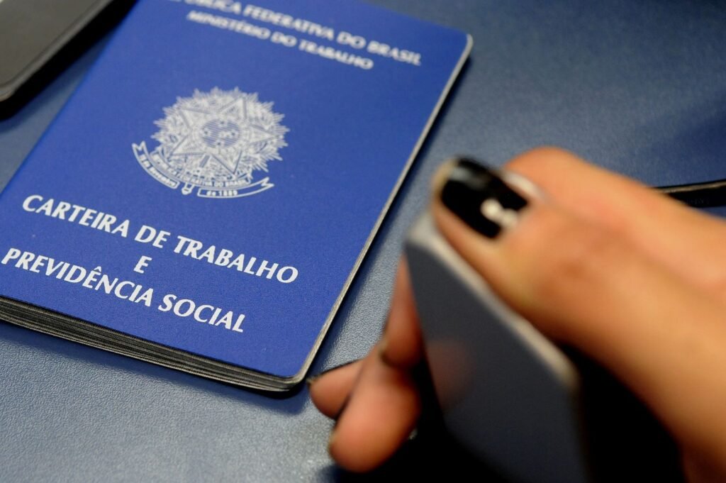 MPT instaura inquérito para investigar empresária que constrangeu funcionárias por fim da escala 6×1